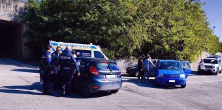 Scontro tra auto al rione Ferrovia, ferite due donne