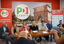 Mancate dimissioni di Parente, dieci consiglieri sull’Aventino: commissioni disertate